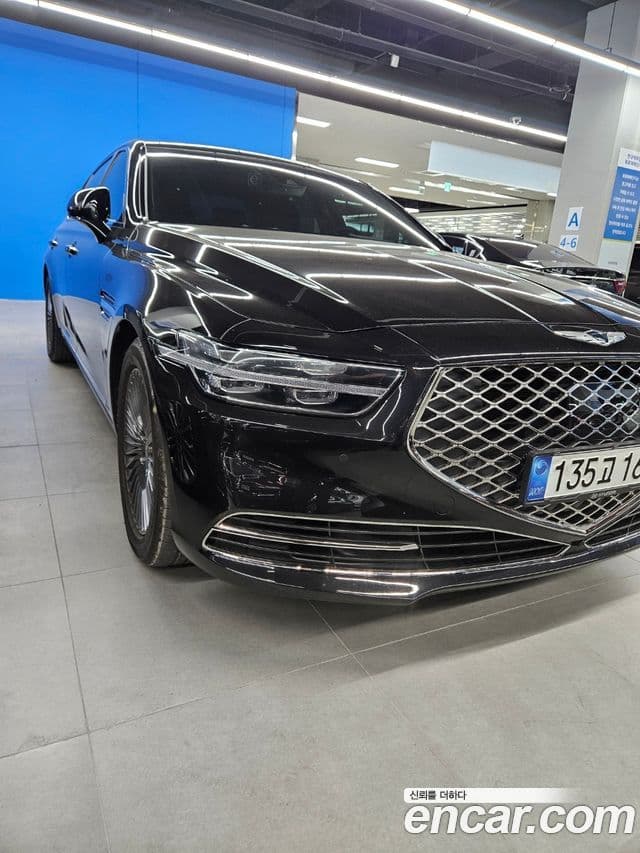 Genesis G90