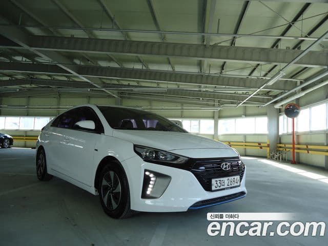 Hyundai Ioniq