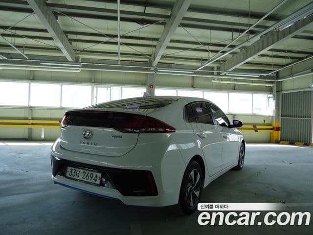 Hyundai Ioniq