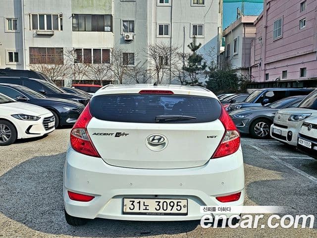 Hyundai Accent