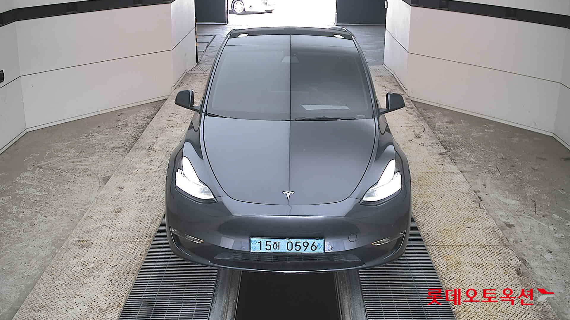 TESLA MODEL Y LONG RANGE (E)