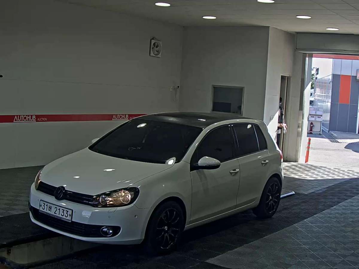 VOLKSWAGEN GOLF (6TH GEN) 1.4 TSI