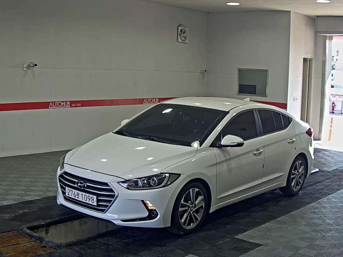 HYUNDAI AVANTE AD 1.6 GDi VALUE PLUS