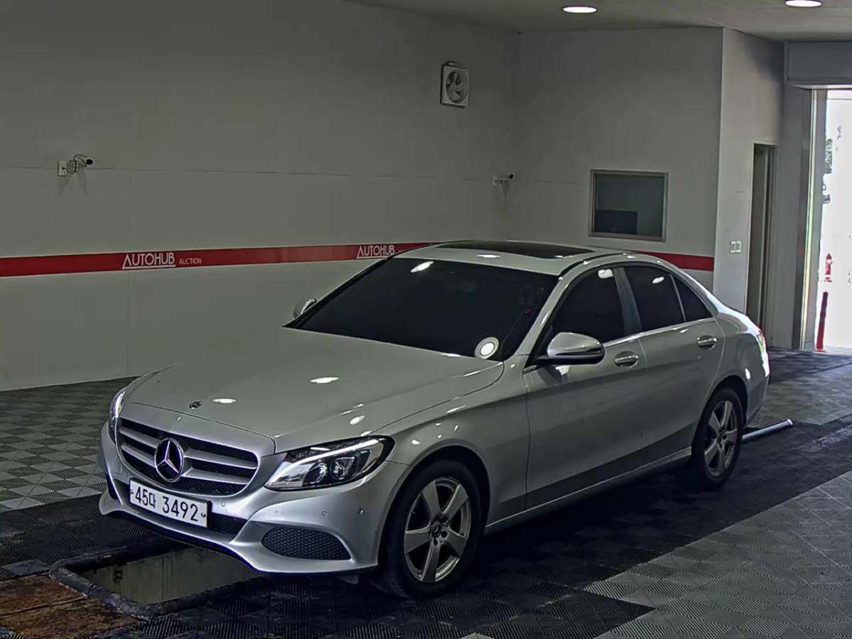 MERCEDES-BENZ C-CLASS (4TH GEN) C200 d